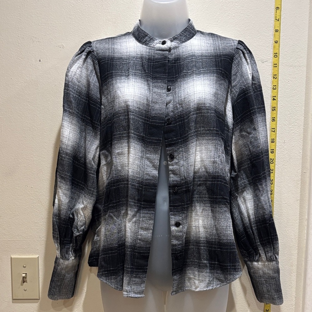 Banana Republic Black and White Plaid Button Down Shirt